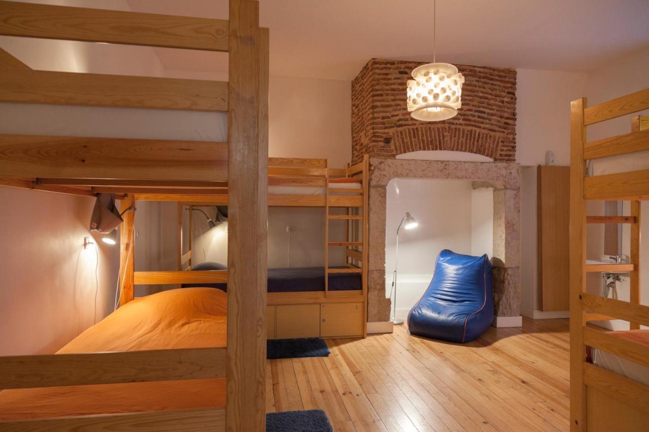 Bed 6-Bed Dormitory Room