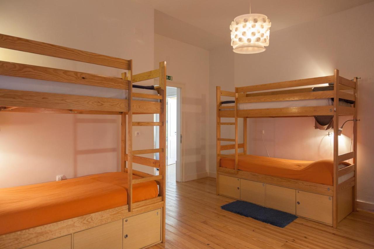 Bed 6-Bed Dormitory Room