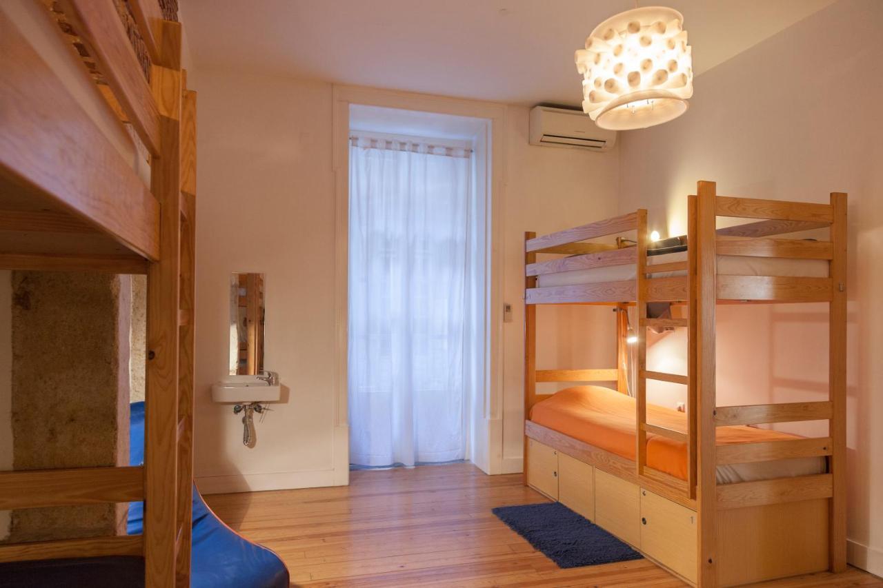 Bed 6-Bed Dormitory Room